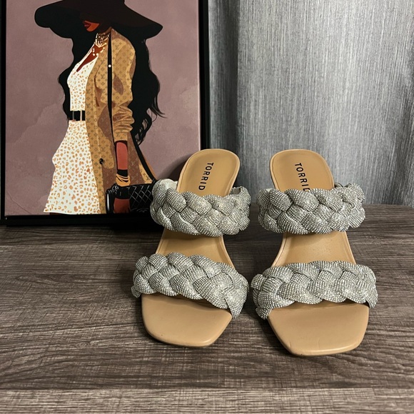 Torrid embellished heel sandals size 7.5W - Picture 6 of 9